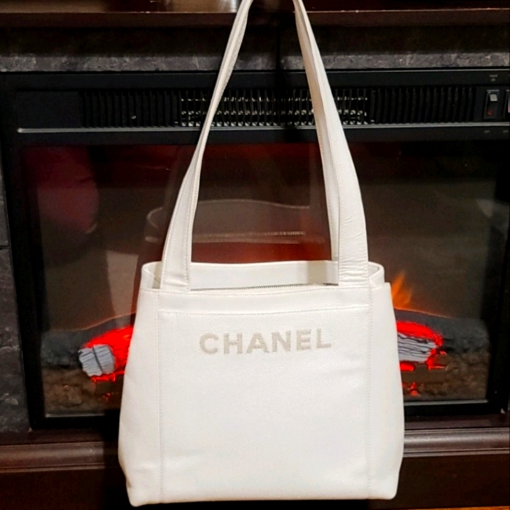 Preloved Chanel Tote
